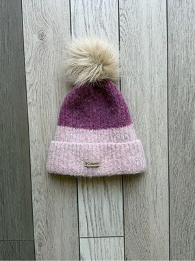Columbia Women’s Two-Tone Pink Pom Beanie